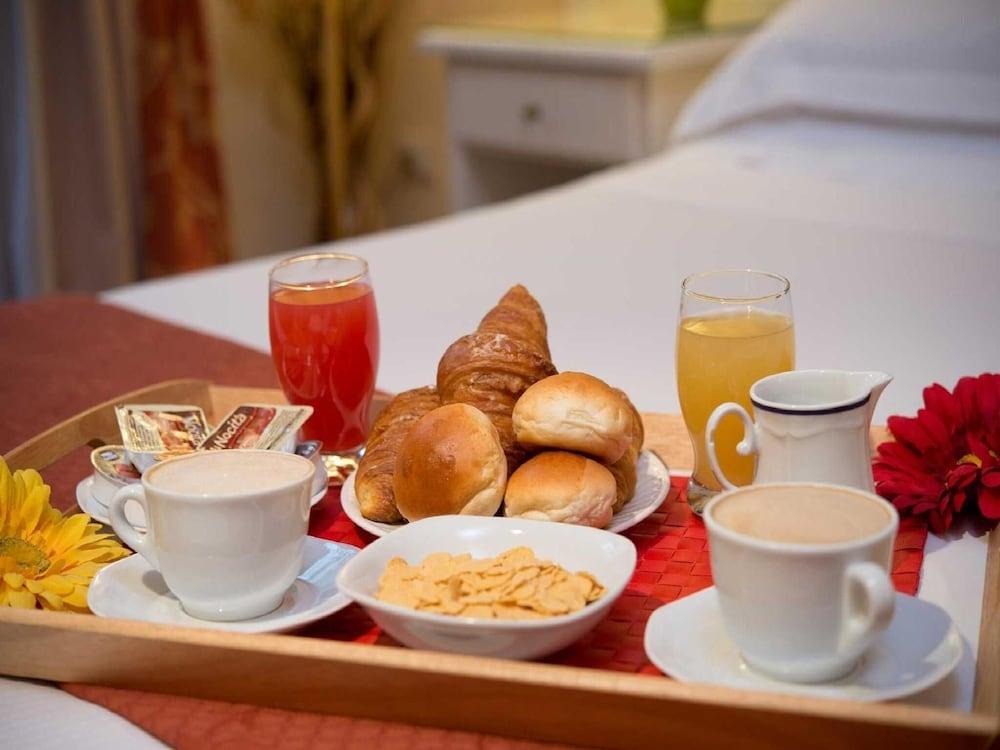 Residenza Domiziano Bed & Breakfast Roma Ngoại thất bức ảnh
