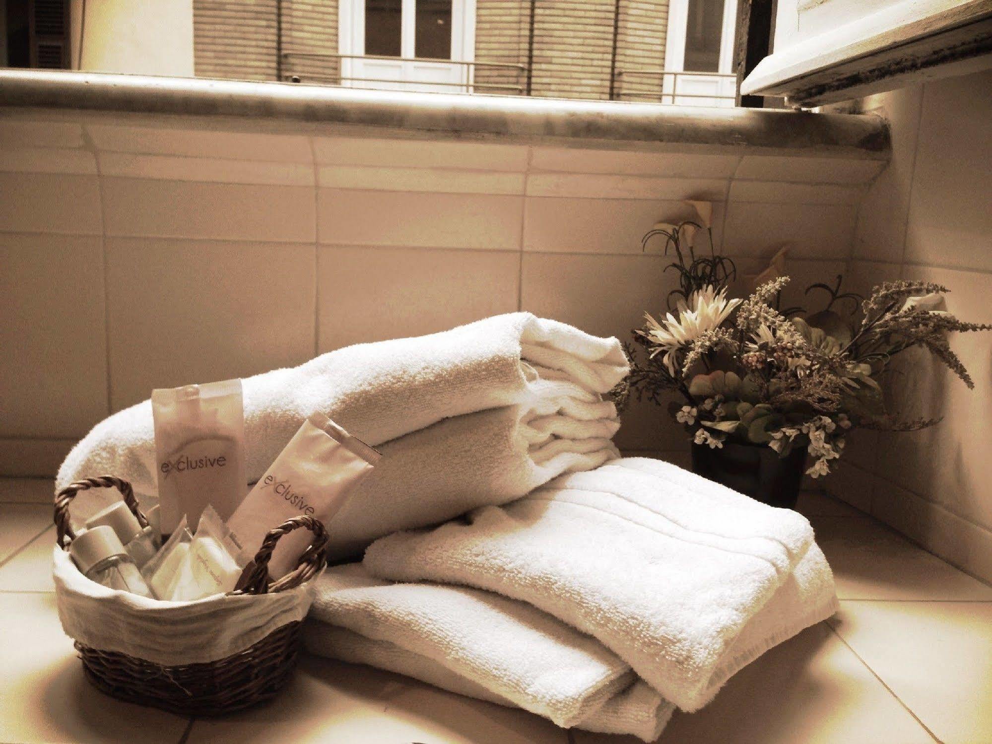 Residenza Domiziano Bed & Breakfast Roma Ngoại thất bức ảnh