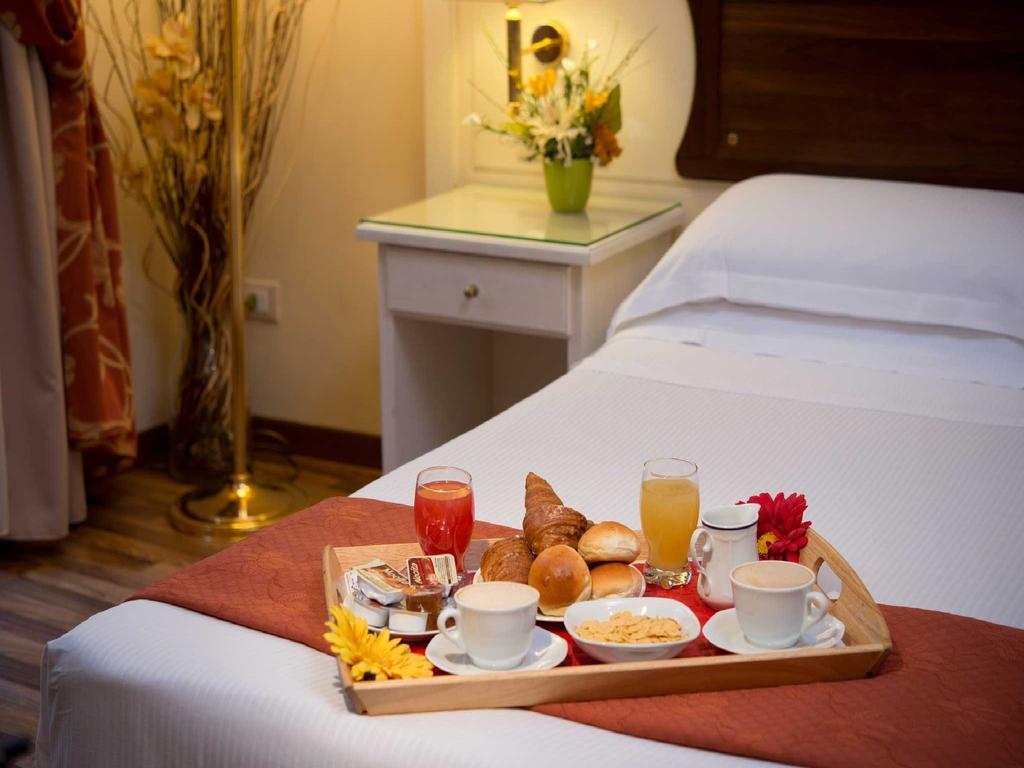 Residenza Domiziano Bed & Breakfast Roma Ngoại thất bức ảnh